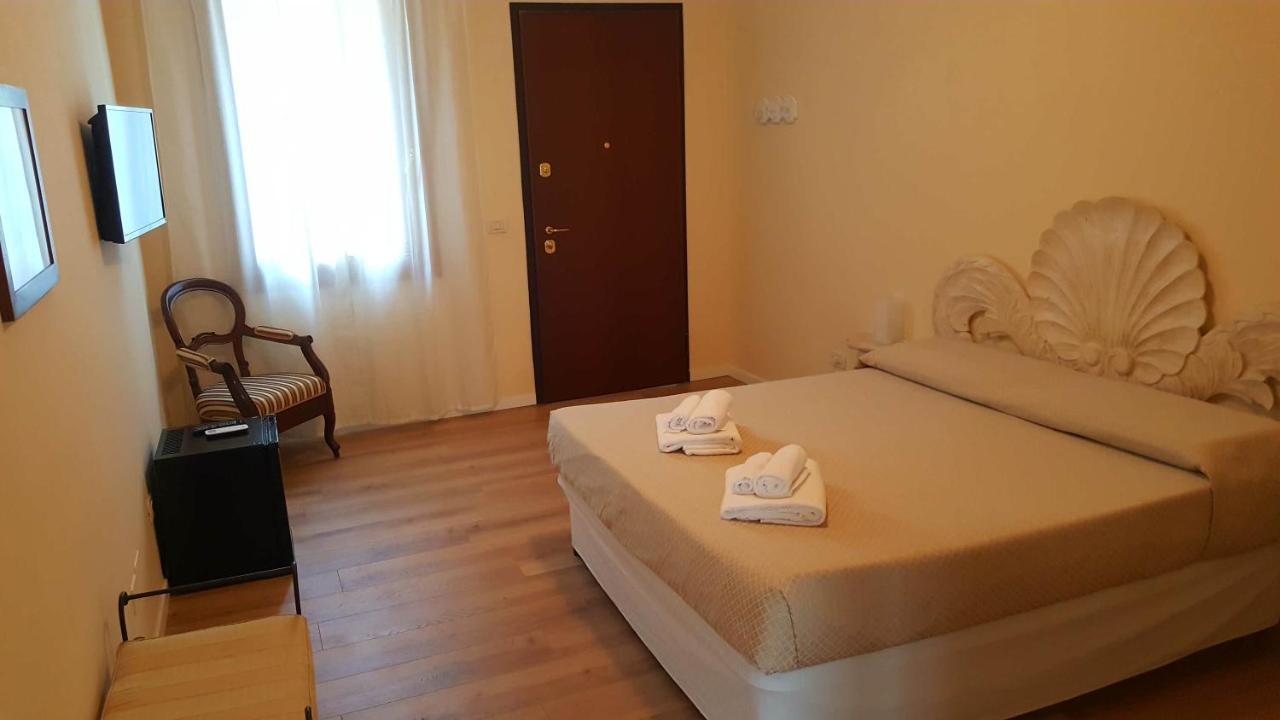B&B Villa Fiorini Moniga del Garda 外观 照片